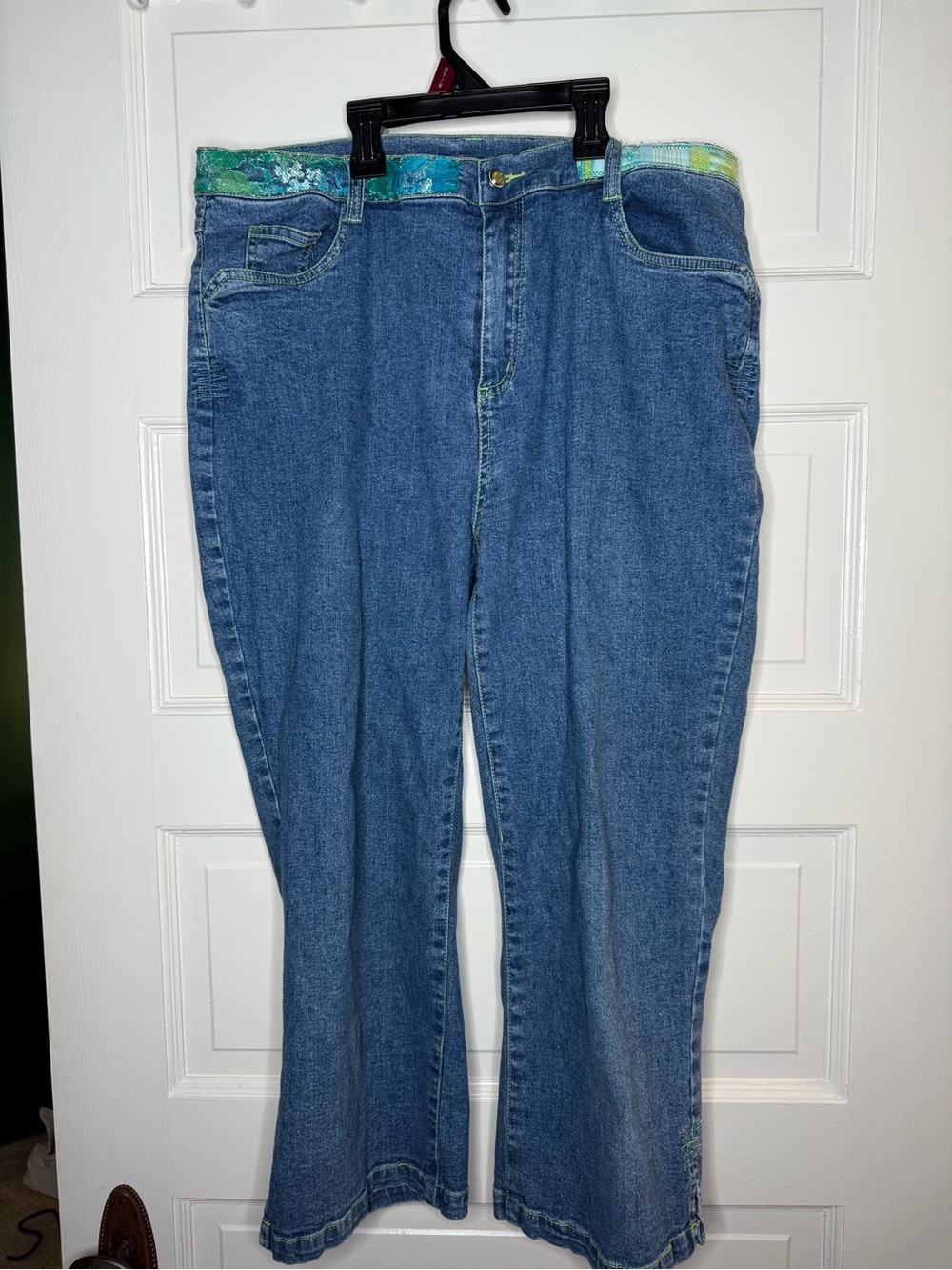 Vtg y2k Wide-Leg Women’s Jeans with Green Waist Detail matching jacket sep
